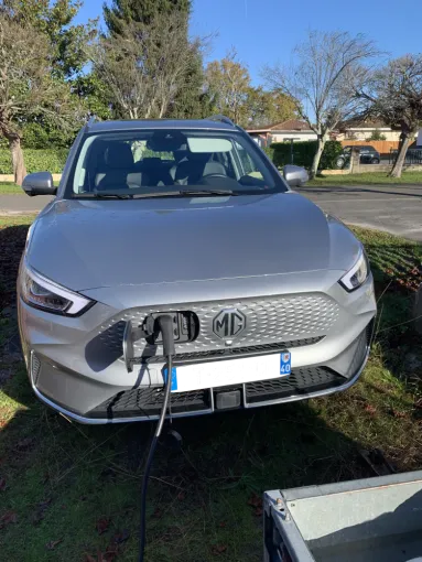 Pose d'une borne Hager Witty plus pour une MG ZS EV