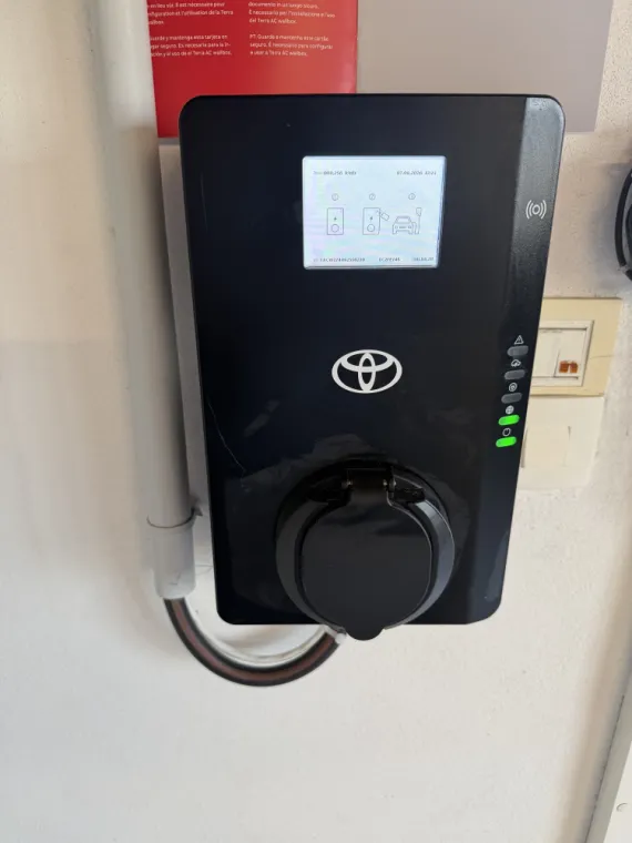 Nouveaux partenariats pour offrir une prestation pour les clients de Toyota, Pau et ses environs, VOLT e-BORNE