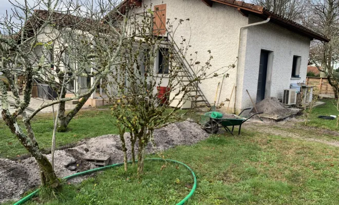 Réalisation tranchée sur 20 m entre la maison et la garage