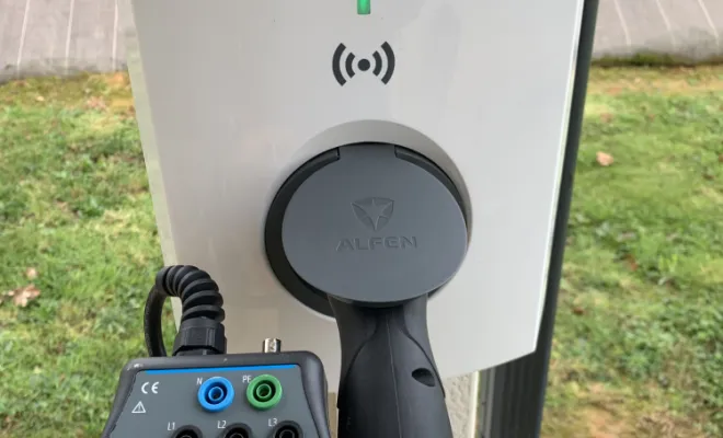 Test de communication et validation des protocoles de supervision sur borne Alfen