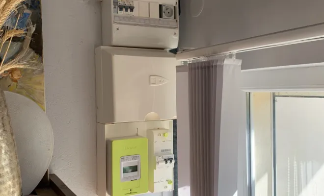 Le duo : Installation combinée d'une borne et d'une prise renforcée, Pau et ses environs, VOLT e-BORNE