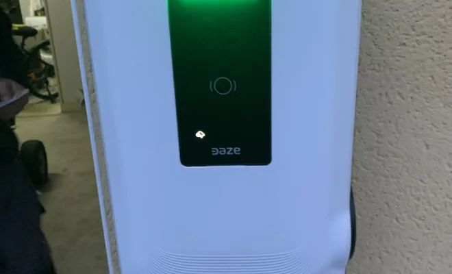 Une borne Daze installait en sortie de garage, Pau et ses environs, VOLT e-BORNE