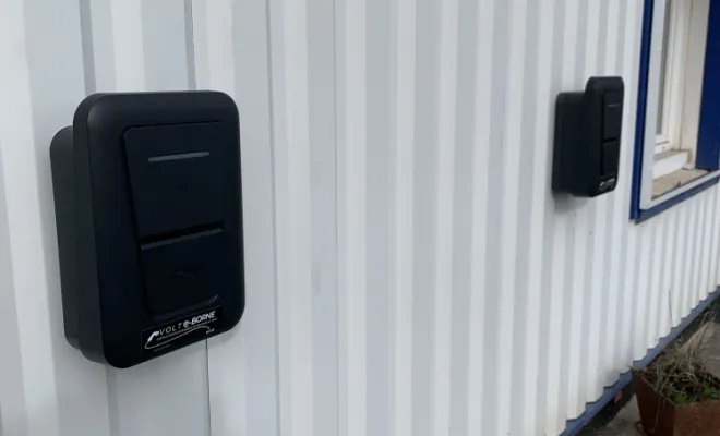 2 bornes Hager Witty Plus supervisées chez M+ Matériaux à Dax, Pau et ses environs, VOLT e-BORNE